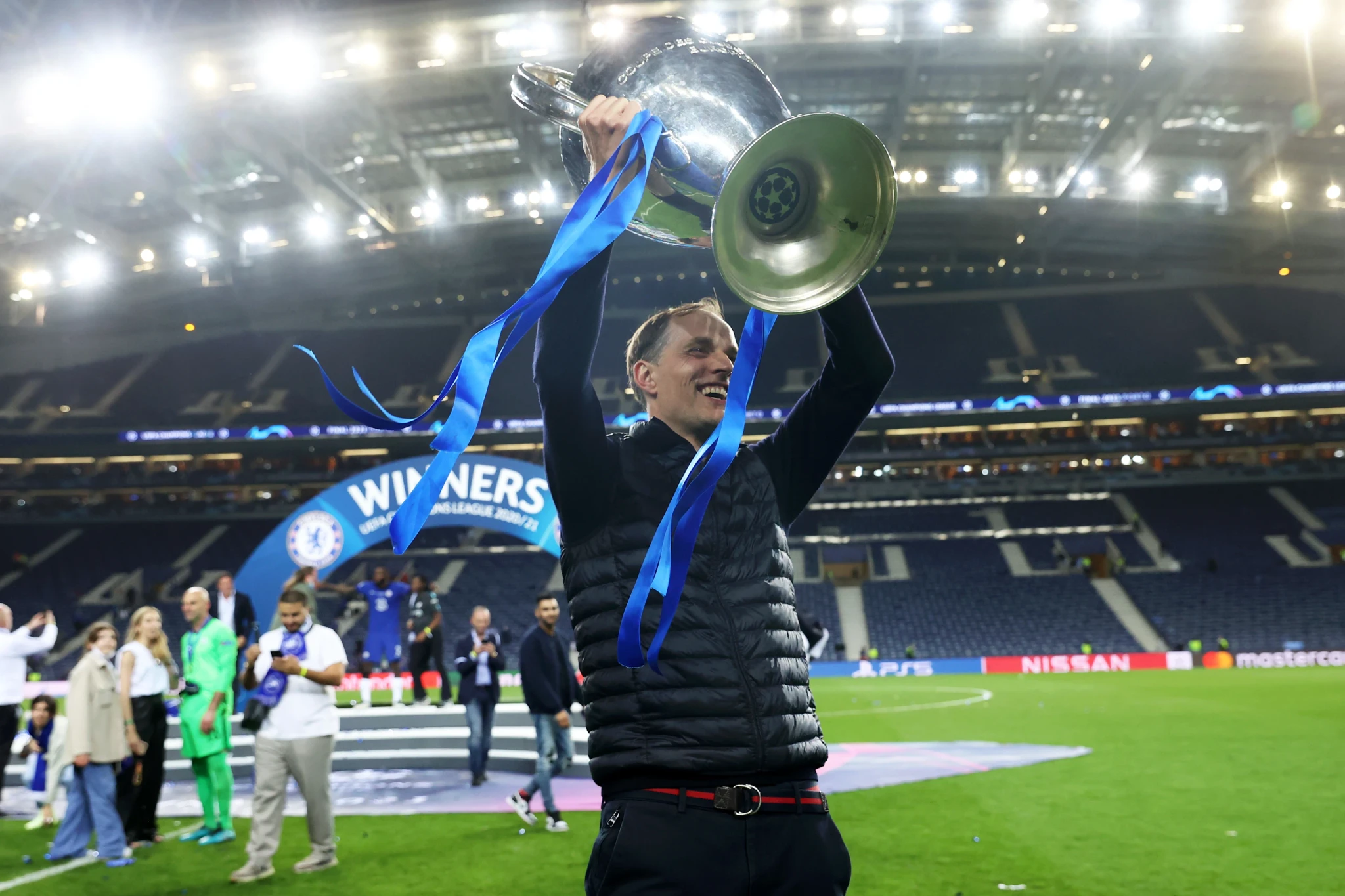 HLV Thomas Tuchel giúp Chelsea giành chức vô địch Champions League lần thứ hai.