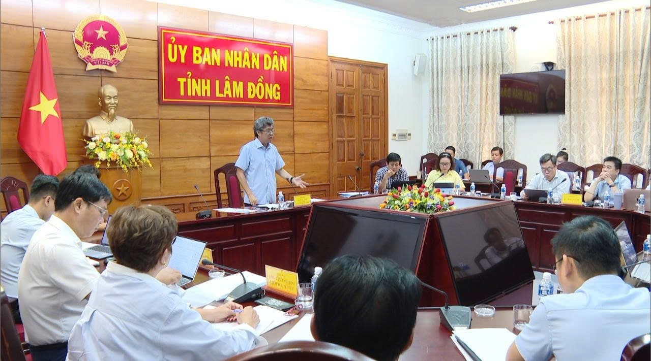 Phó Chủ tịch UBND tỉnh Nguyễn Minh kết luận buổi làm việc