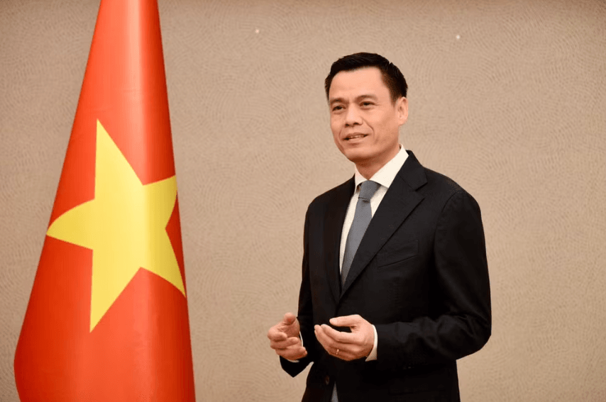 ngoai giao