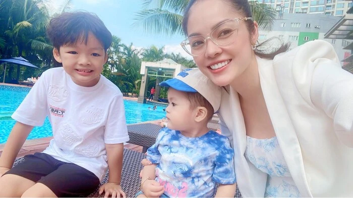 Dương Cẩm Lynh vừa làm việc, vừa là mẹ đơn thân của 2 con trai.