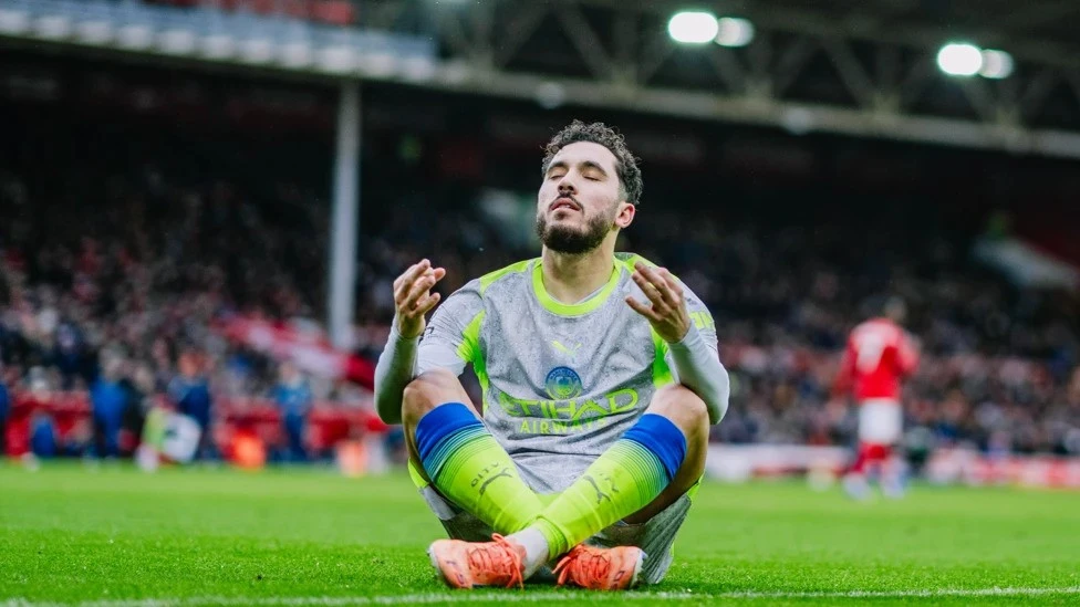 Sự trưởng thành của Cherki tại môi trường Manchester City.
