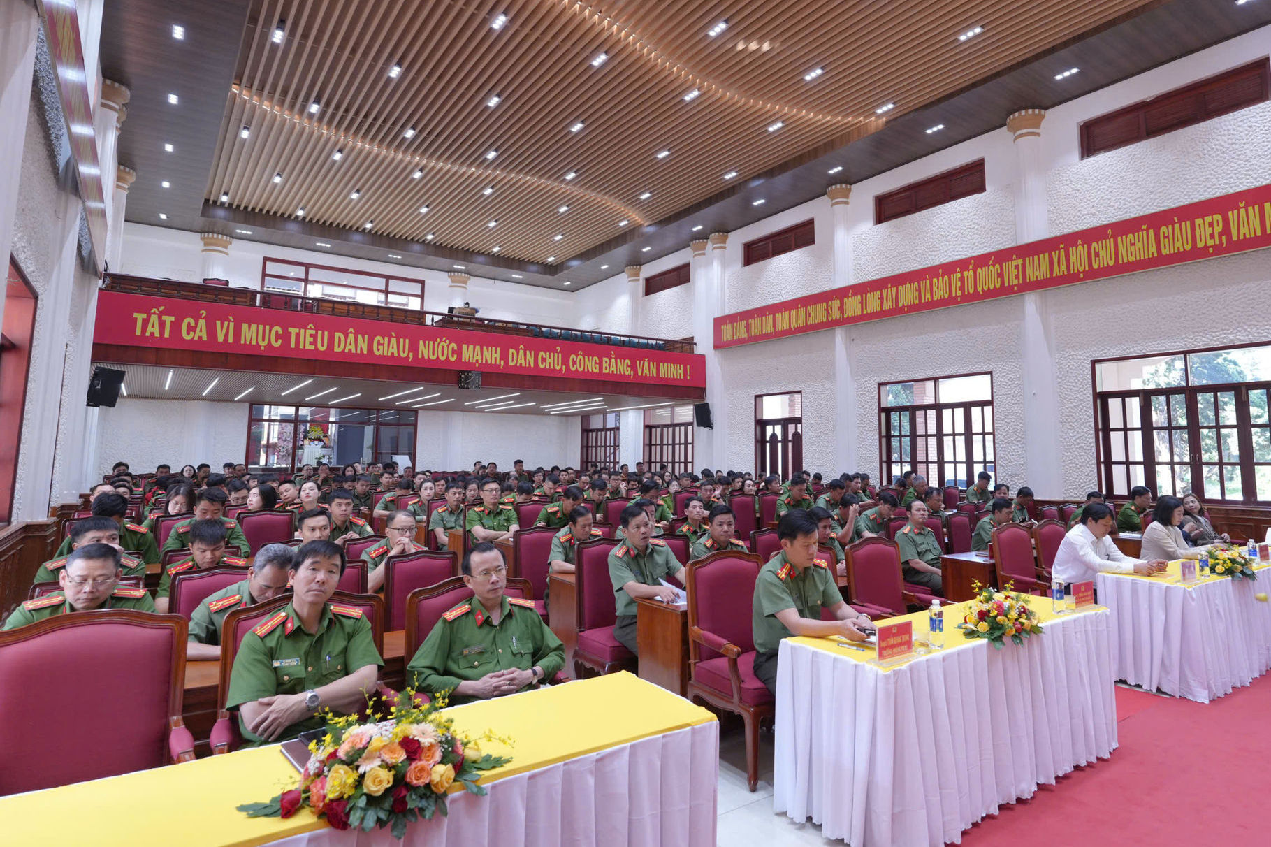 quabg-canh-buoi-le(1).jpg
