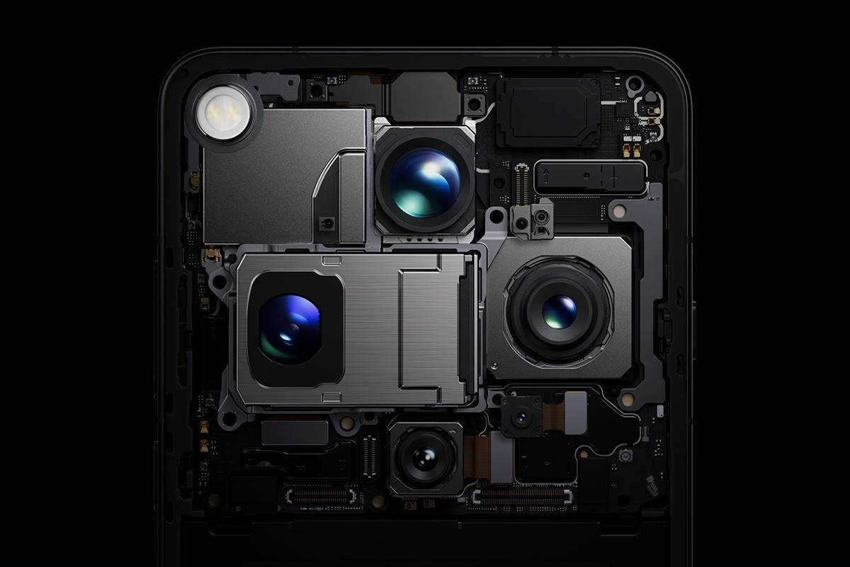 Cận cảnh hệ thống camera sau của OPPO Find X9 Ultra