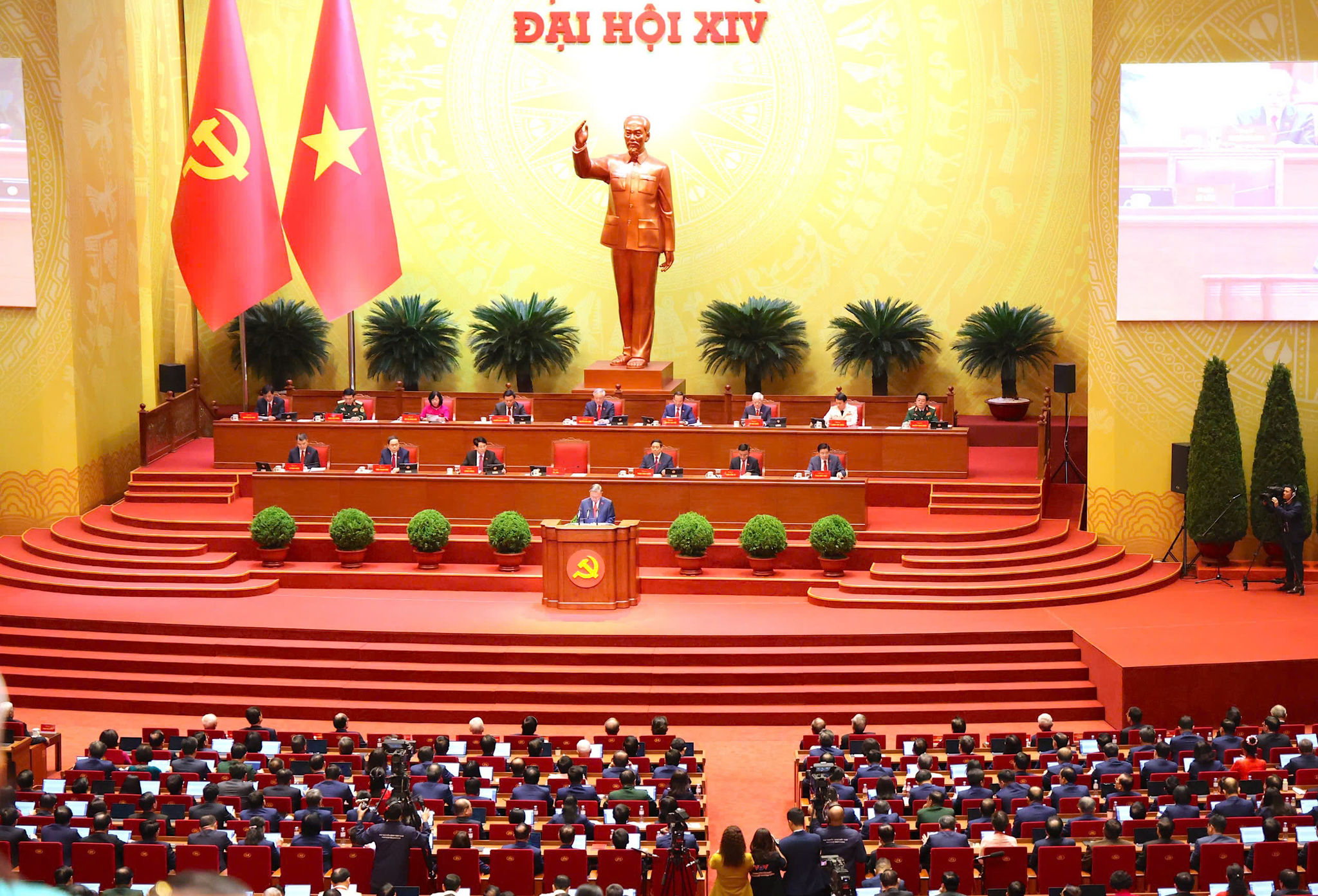 nhung-thong-diep-cua-tong-bi-thu-to-lam-trong-bao-cao-trinh-dai-hoi-xiv-2307-7221.jpg.jpg