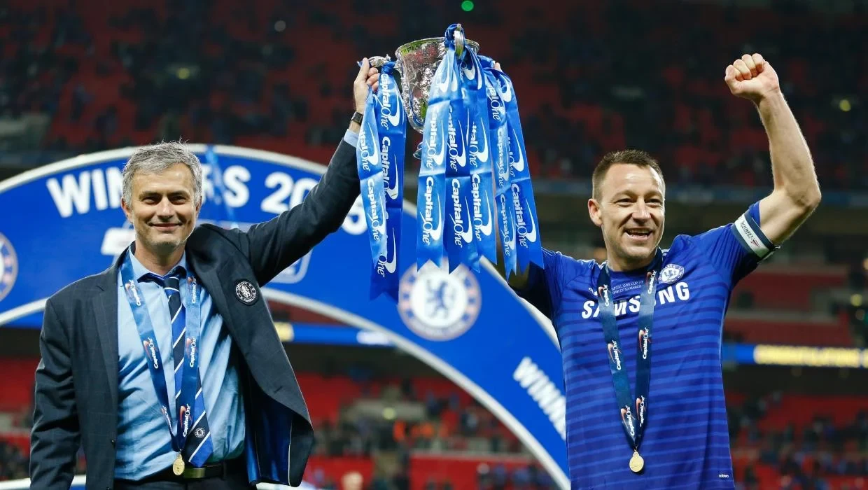 Niềm tin của Mourinho biến John Terry thành biểu tượng bất tử của Chelsea.