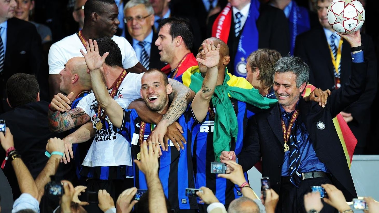 Wesley Sneijder tìm lại bản ngã và vinh quang tại Inter Milan dưới thời Mourinho.