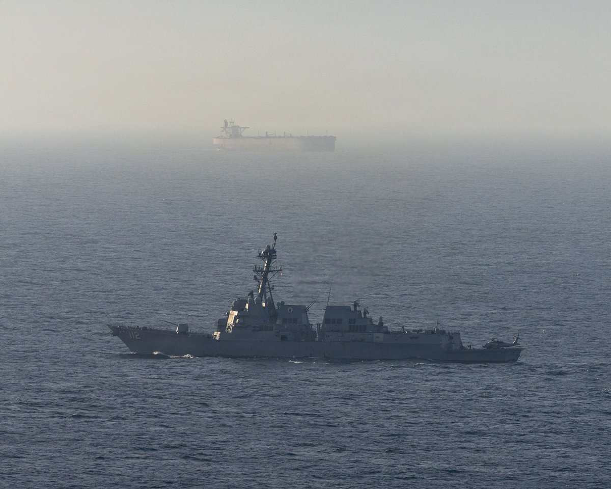 Quân đội Mỹ thực thi lệnh phong tỏa tại eo biển Hormuz