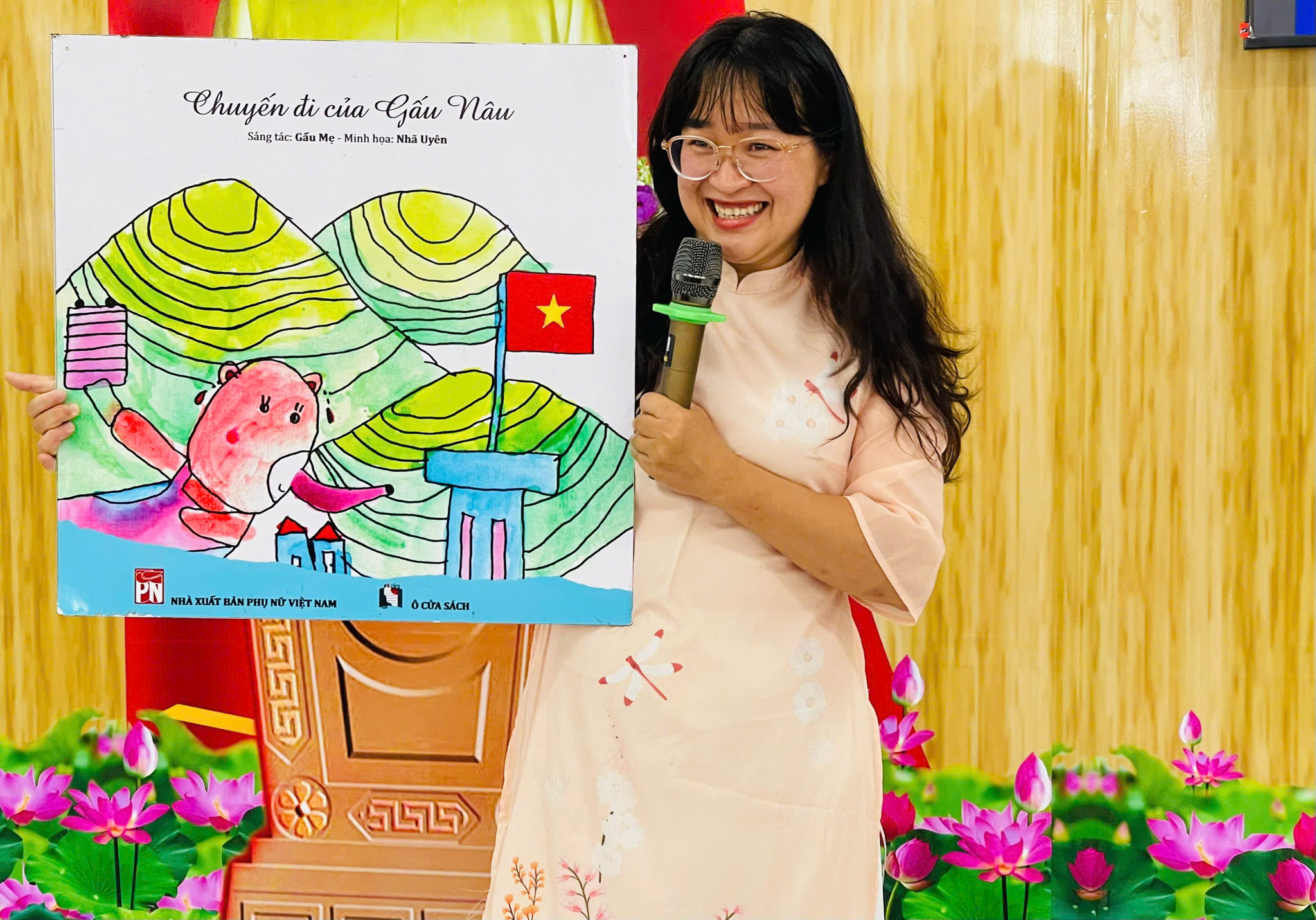 Thạc sĩ Vũ Thị Thanh Tâm giới thiệu sách và truyền cảm hứng văn hóa đọc cho Db451 sòng bạc trực tuyến