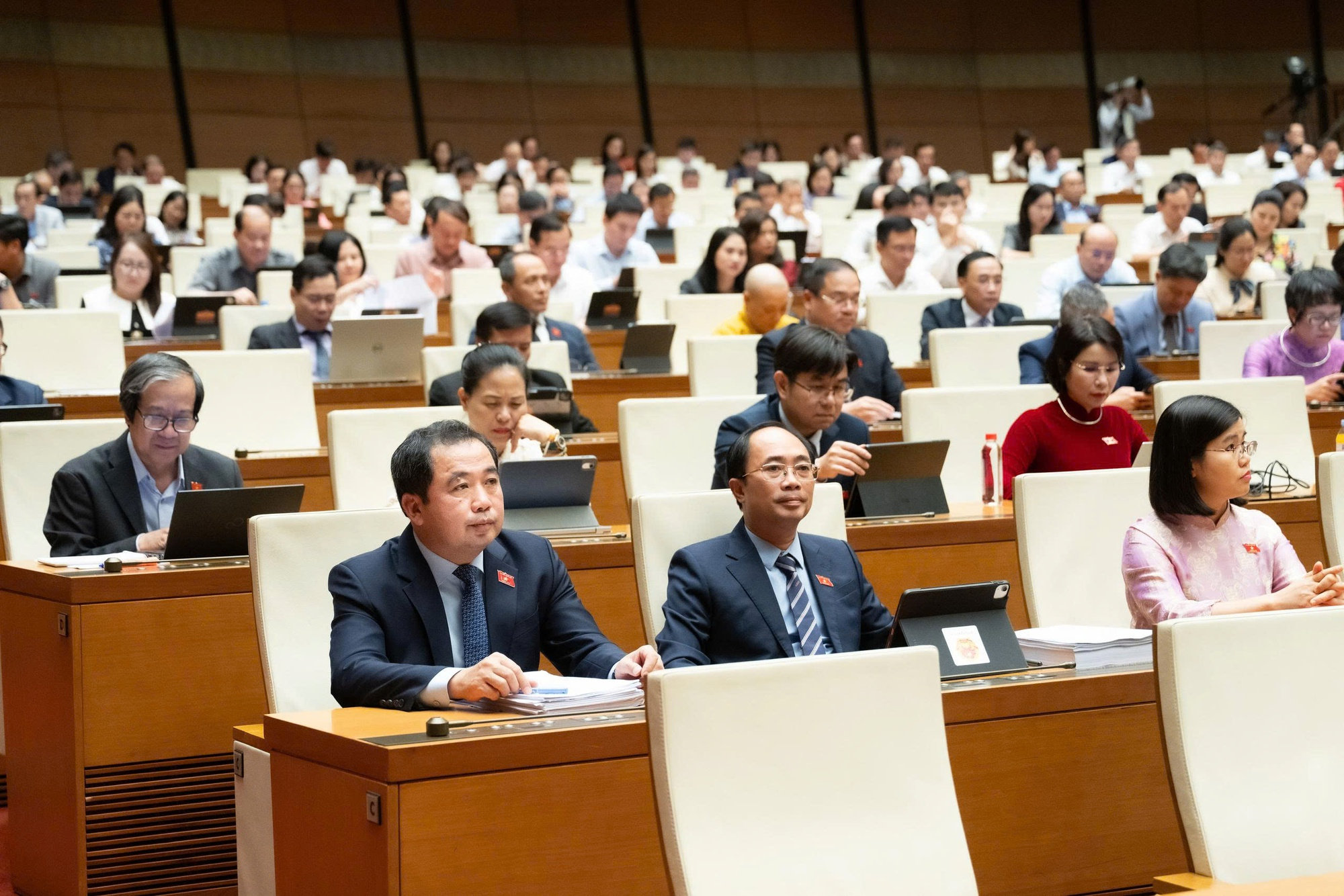 Quốc hội thông qua Luật sửa đổi, bổ sung một số điều của Luật Công chứng- Ảnh 4.
