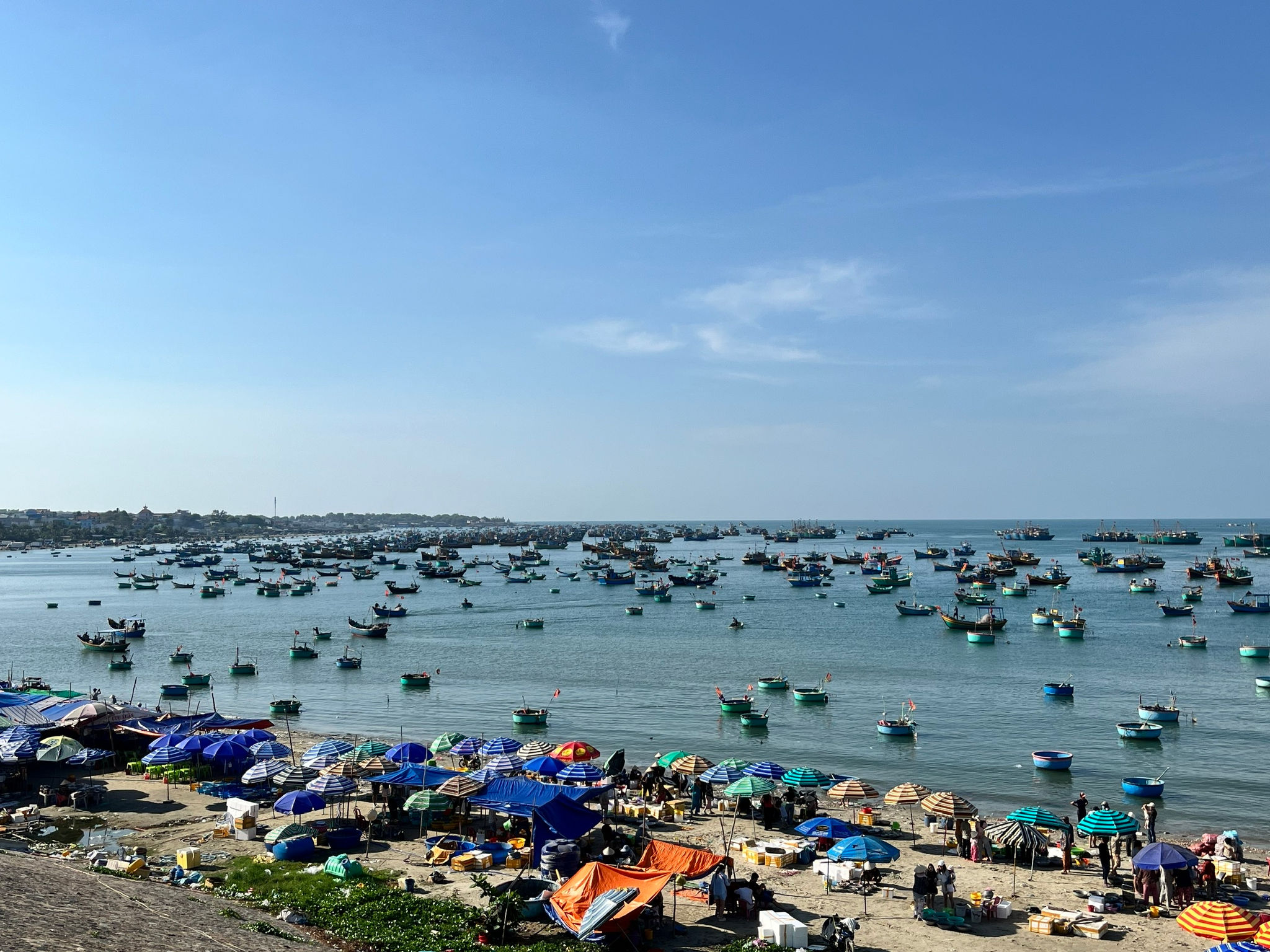 Chấn chỉnh hoạt động kinh doanh tại khu vực làng chài Mũi Né.