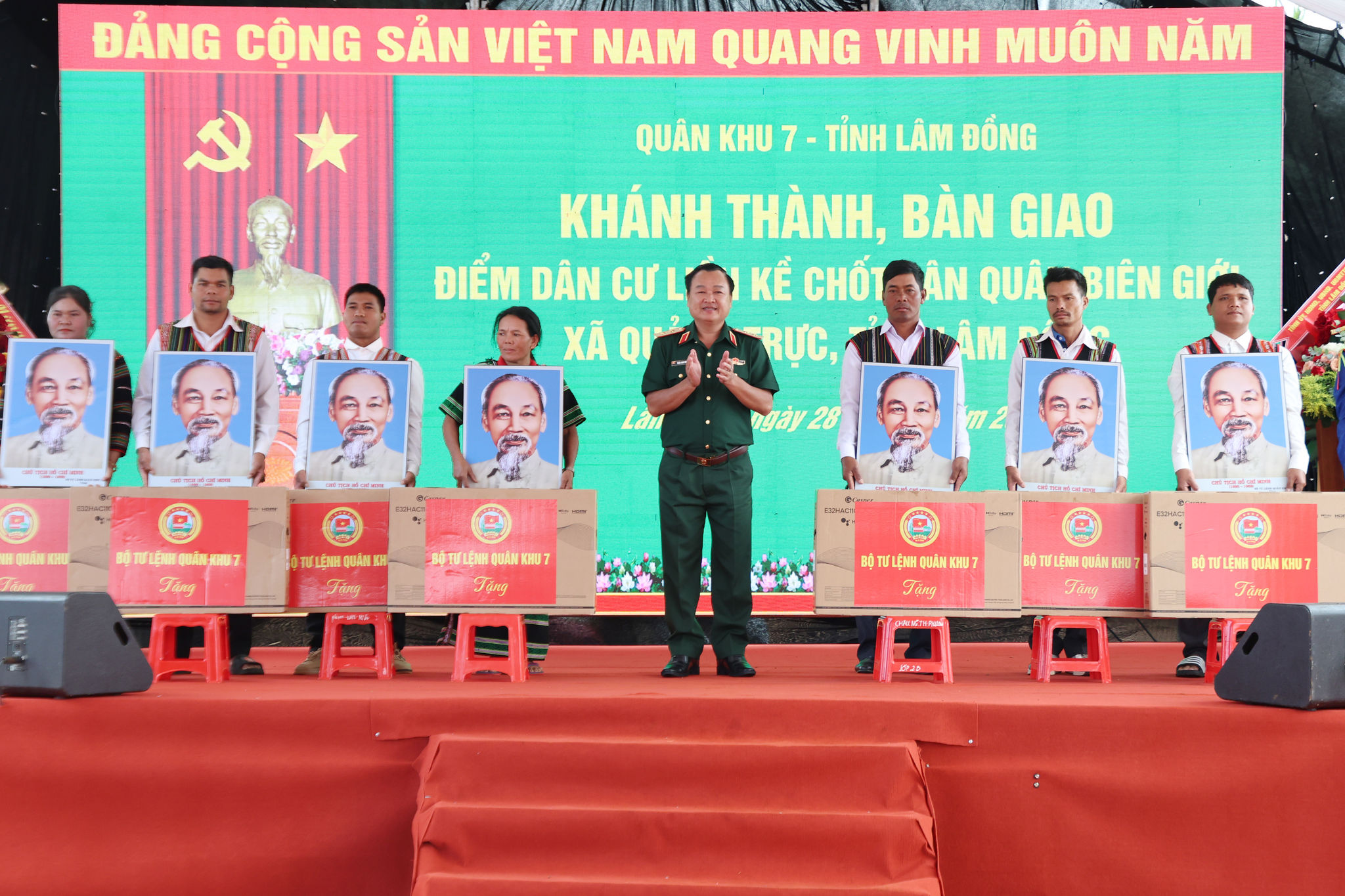 cong trinh dan cu 16