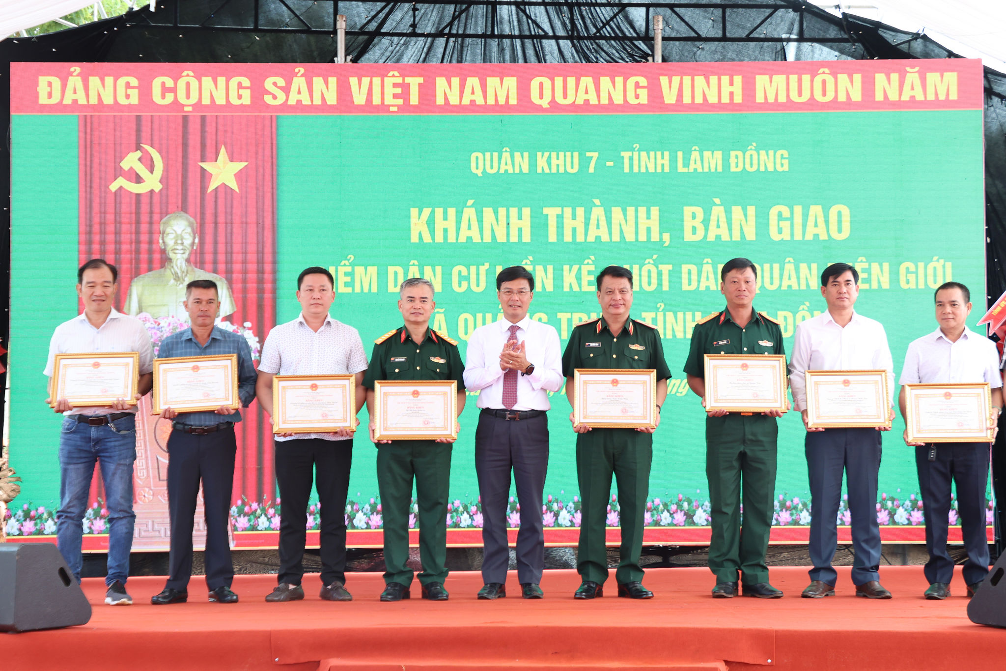 cong trinh dan cu 4