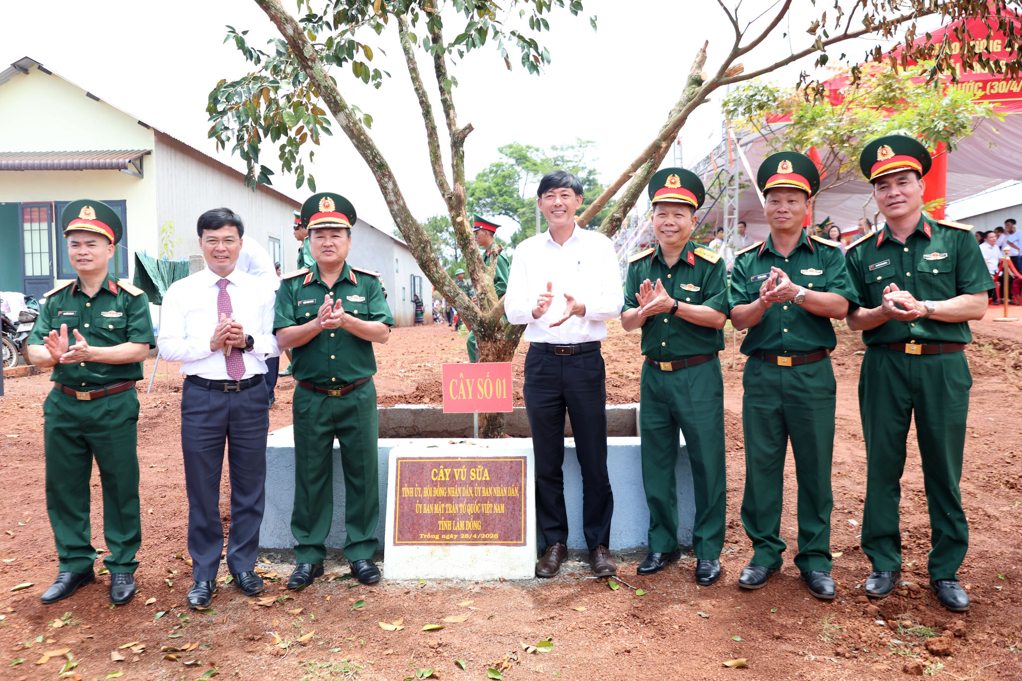cong trinh dan cu 8