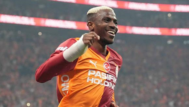 Arsenal xem giò Victor Osimhen ở trận đấu mới đây.