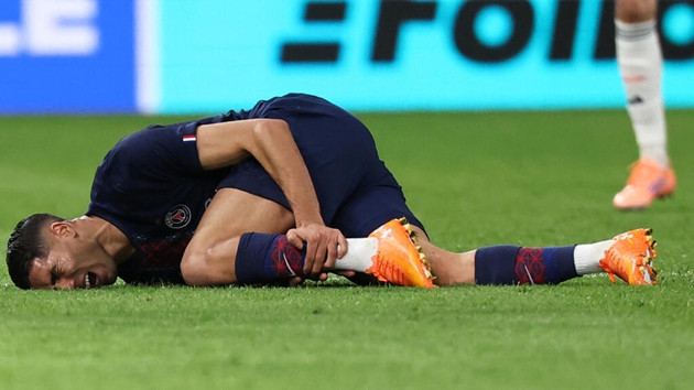 Achraf Hakimi dính chấn thương đùi phải trong trận gặp Bayern