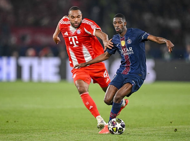 Trung vệ: Jonathan Tah – 5.5 Một trận đấu vất vả của Tah khi anh liên tục bị đặt vào tình thế đối mặt phản công.