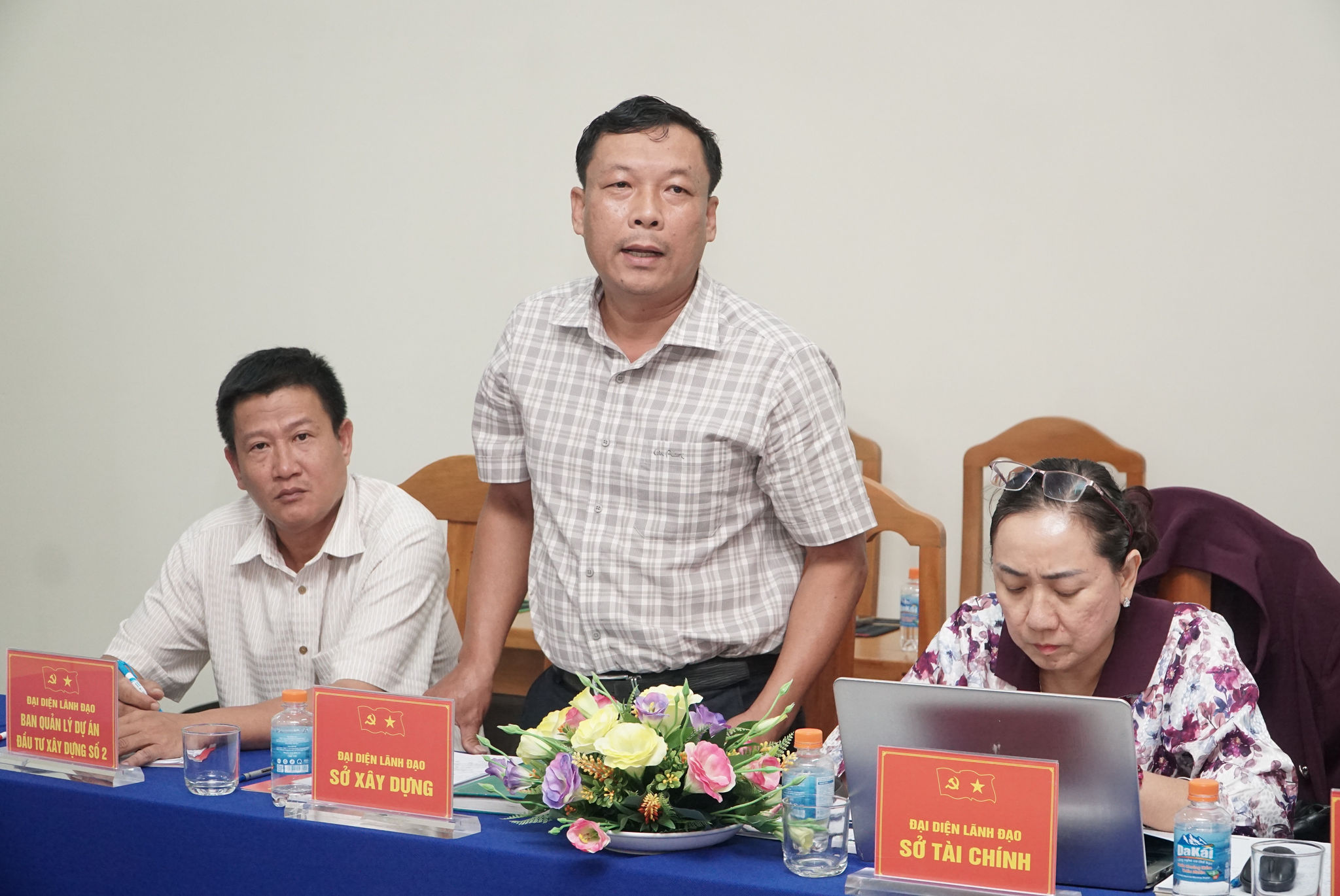 Lãnh đạo Sở Xây dựng phát biểu tại buổi làm