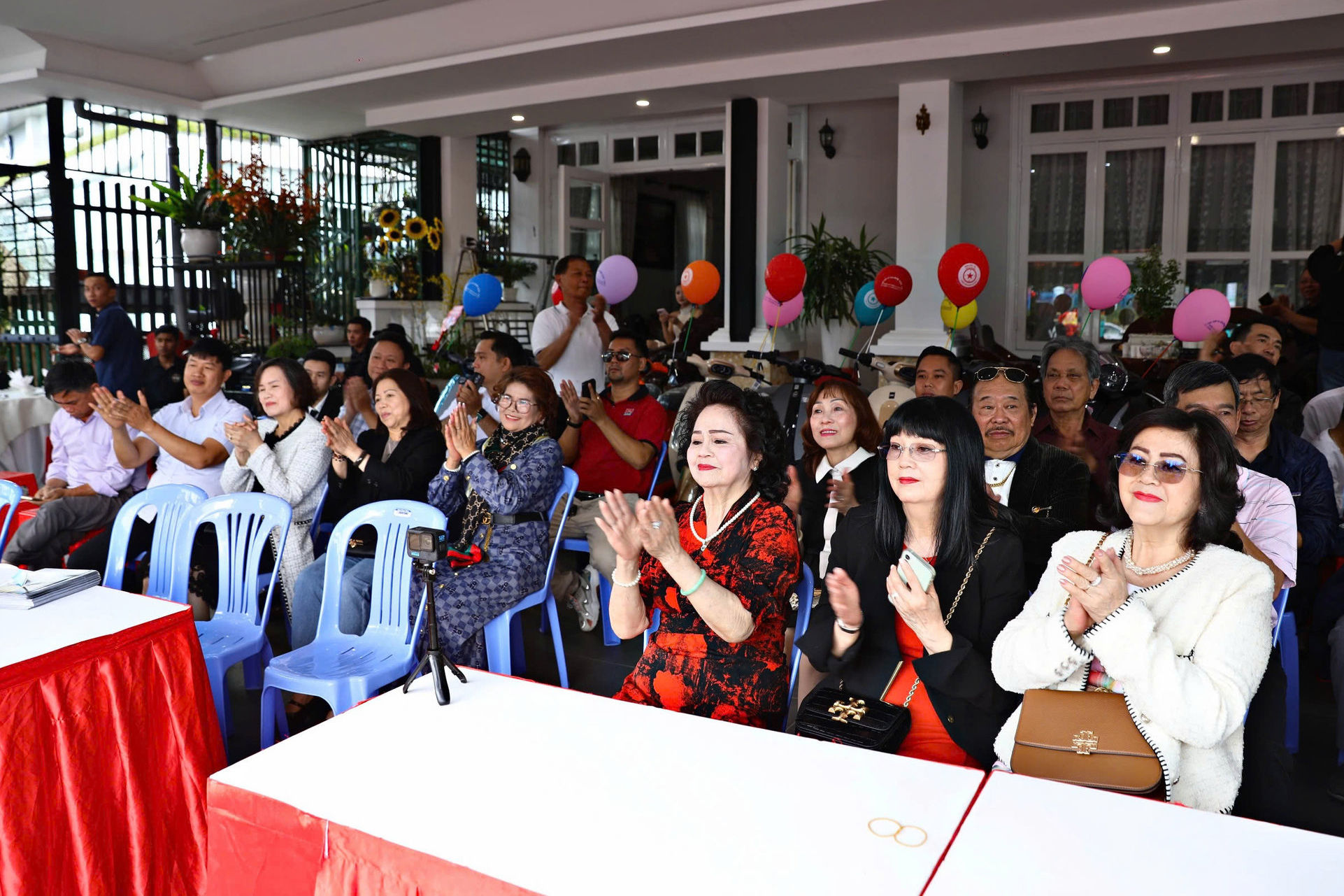 លេ-ខៃ-ទ្រុង-ដុន-ញ៉ាញ់-ស៊ូ-ក្វាន់-តាំ-ក្វា-ញៀវ-ខាច-ហង្ស(១).jpg
