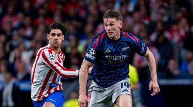 Viktor Gyokeres thể hiện sức mạnh thể chất vượt trội trong các pha tranh chấp trước Atletico Madrid