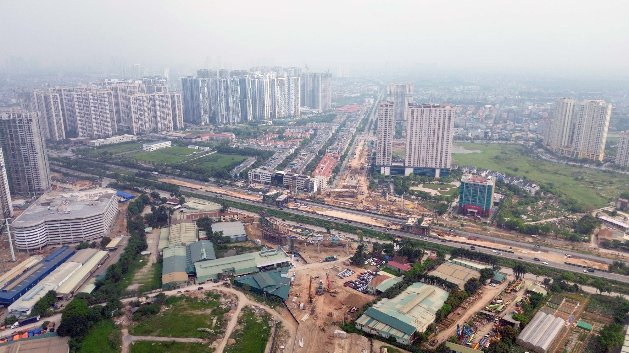 Toàn cảnh khu vực thi công nút giao Vành đai 3,5 và Đại lộ Thăng Long