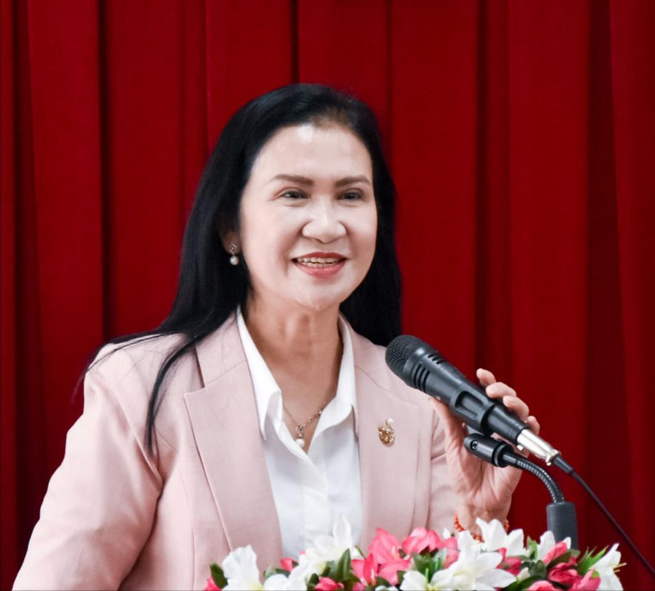 ba-ton-thi-ngoc-hanh.jpg