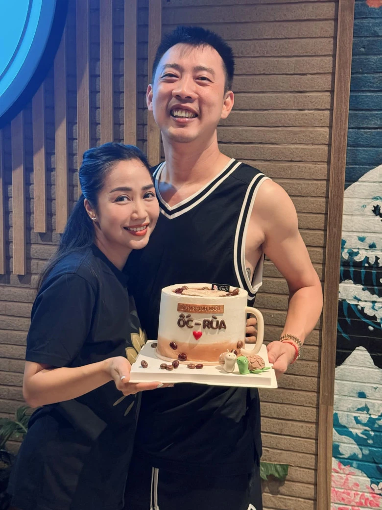 Nữ diễn viên có cuộc hôn nhân hạnh phúc bên ông xã doanh nhân.
