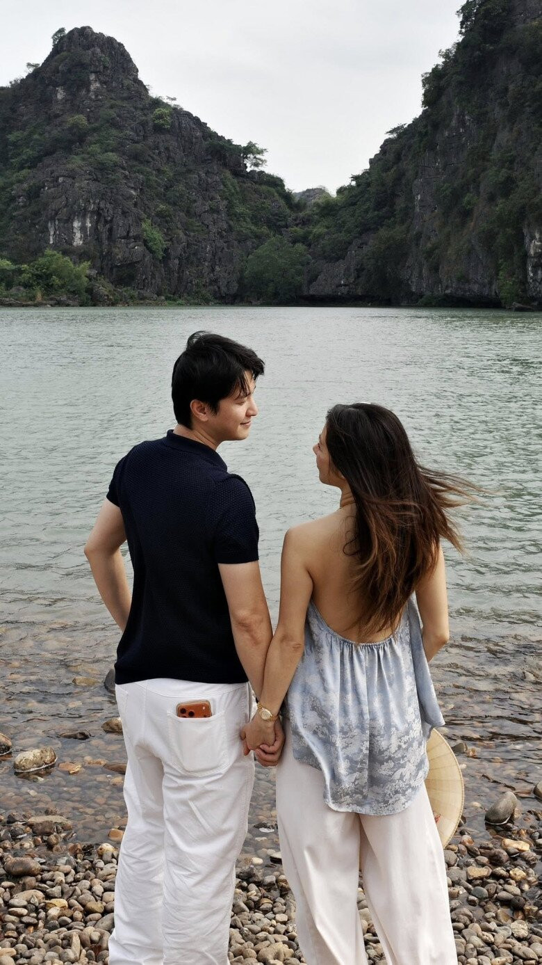 Bạch Lan Phương và Huỳnh Anh chia sẻ khoảnh khắc ngọt ngào.
