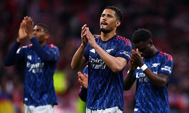 Arsenal đã đứng vững bất chấp sức ép tại Atletico Madrid.
