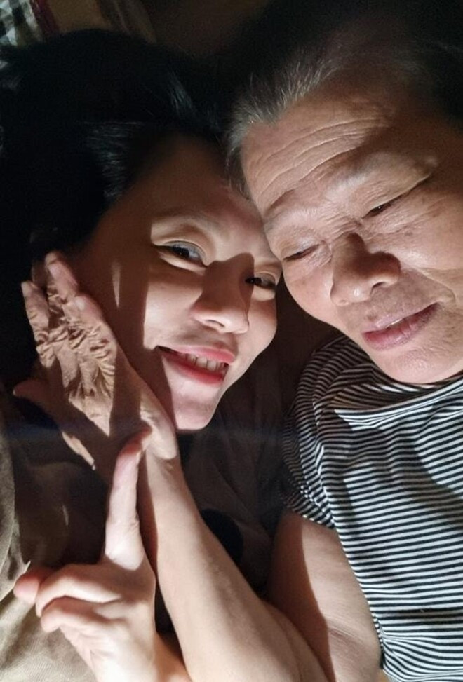 Ngoại hình nhang nhác giống nhau của mẹ chồng và con dâu nhà NSND Xuân Bắc.
