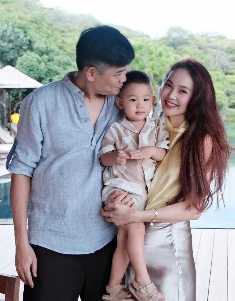 Minh Hằng đón quý tử bằng phương pháp IVF.