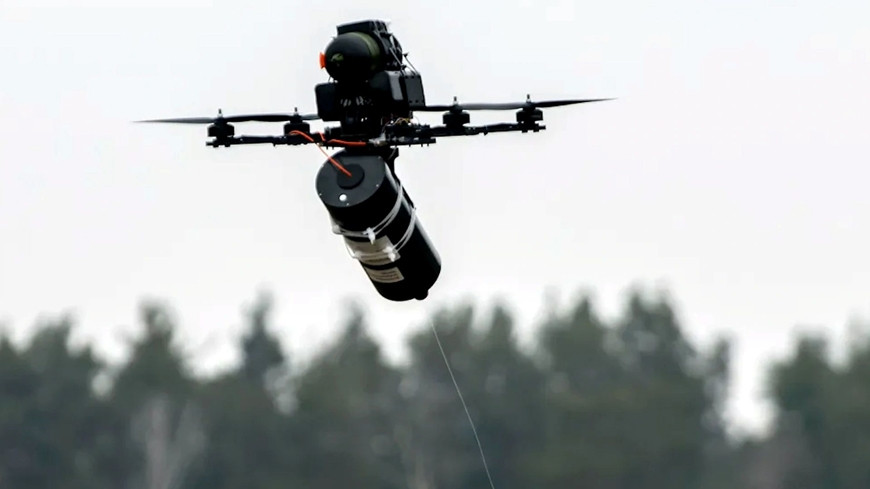 Cận cảnh thiết bị UAV điều khiển bằng sợi cáp quang được sử dụng trong quân sự