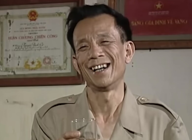 Nghệ sĩ Văn Hiệp vào vai trưởng thôn Hoạt.
