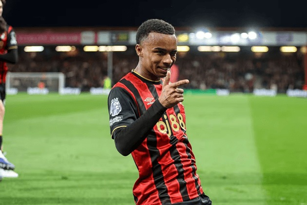 Kroupi đang là hiện tượng tại Ngoại hạng Anh trong màu áo Bournemouth.
