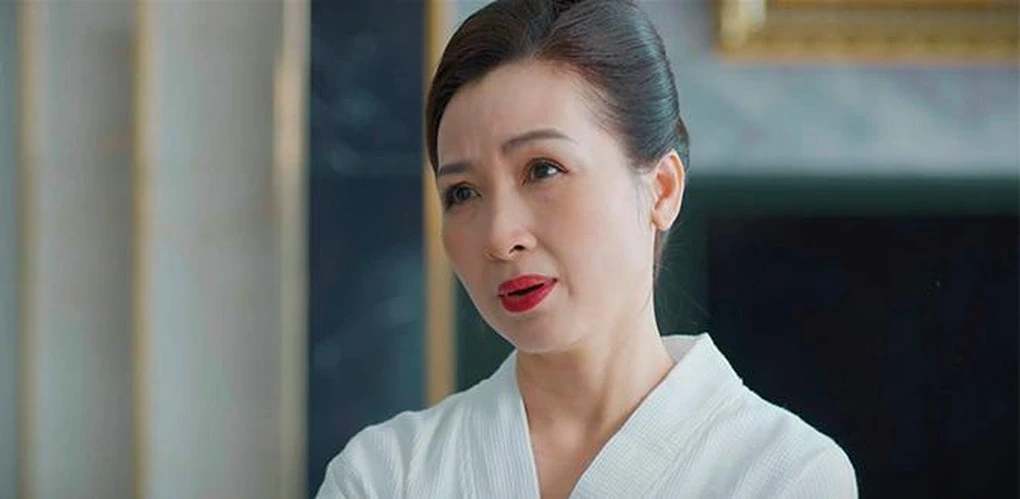Khánh Huyền tái xuất sóng giờ vàng VTV với vai bà Lý trong Giới Ngang Khoảng Trời Xanh.