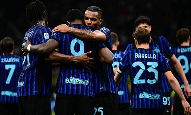 Inter Milan giành chiến thắng 2-0 trước Parma để lên ngôi vô địch.