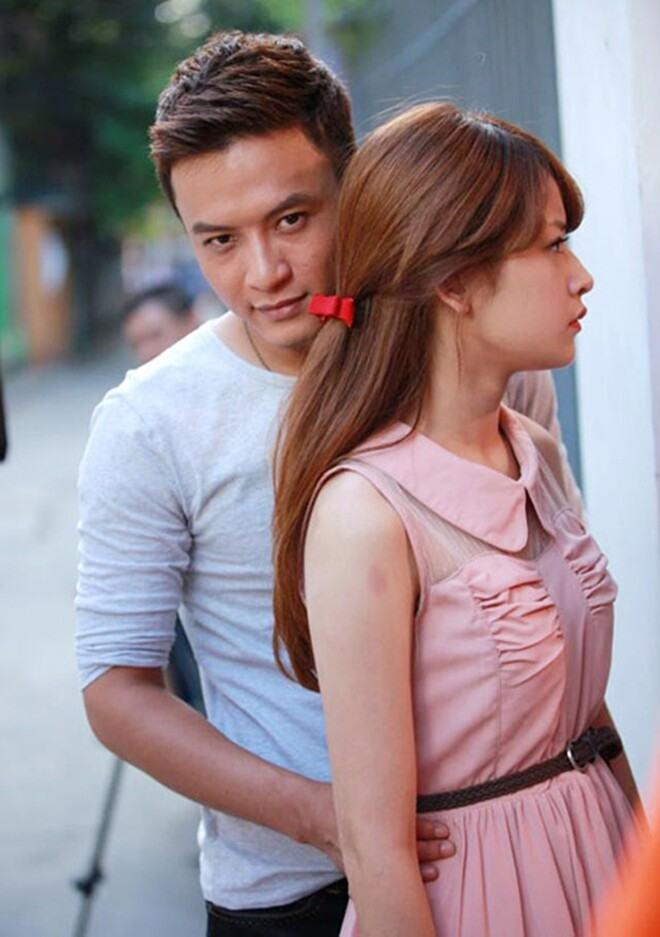 Sự kết hợp giữa vẻ gai góc của Hồng Đăng và nét thanh thuần của Chi Pu tạo nên phản ứng hóa học bùng nổ.