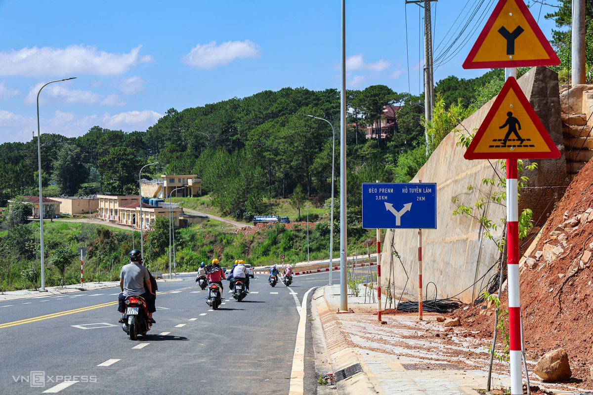 Hệ thống taluy bê tông giật cấp bảo đảm an toàn sườn dốc