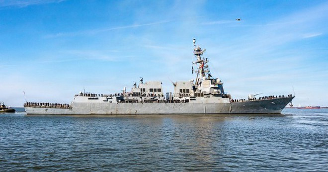 Tổng thống Donald Trump cảnh báo Iran tại eo biển Hormuz