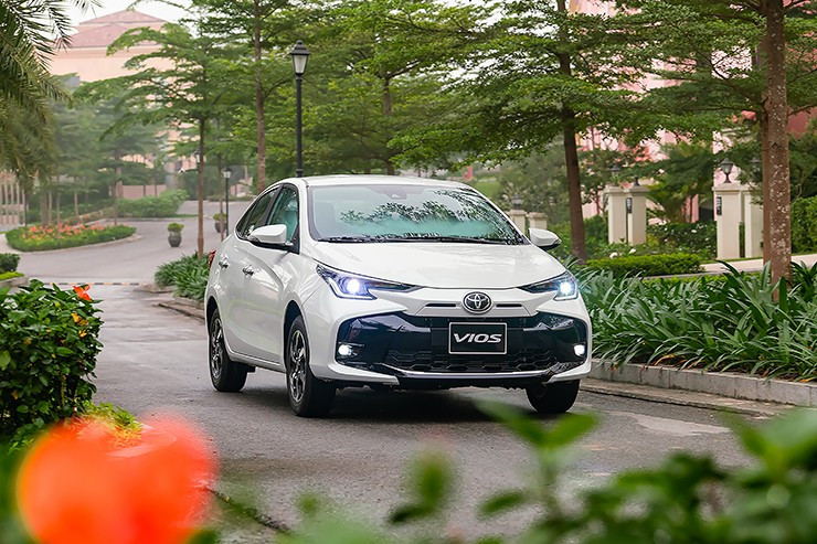 Gi&aacute; xe Toyota Vios th&aacute;ng 5/2026, giảm 50% ph&iacute; trước bạ tất cả phi&ecirc;n bản - 2