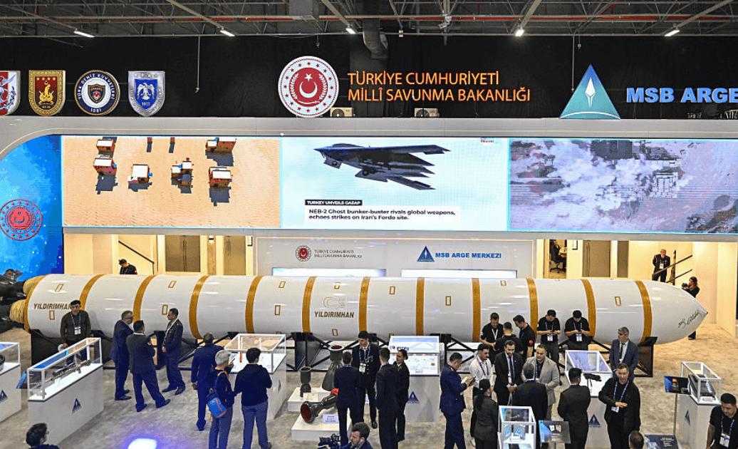 Cận cảnh tên lửa Yildirimhan tại triển lãm SAHA 2026