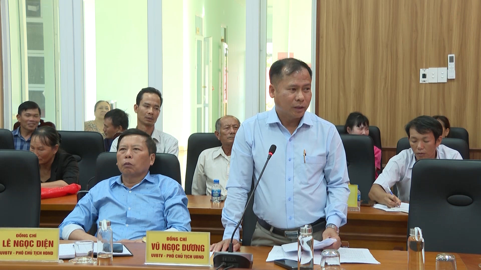 Đại diện chính quyền địa phương trả lời