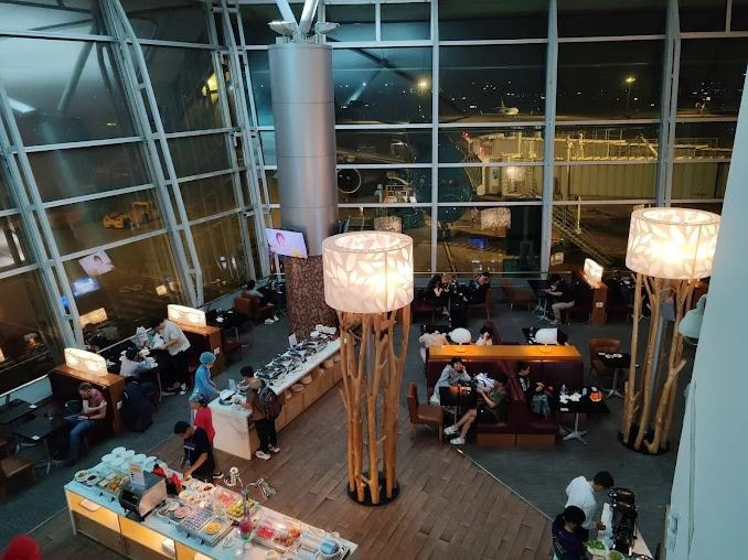 Không gian nội thất bên trong phòng chờ ROSE Business Lounge