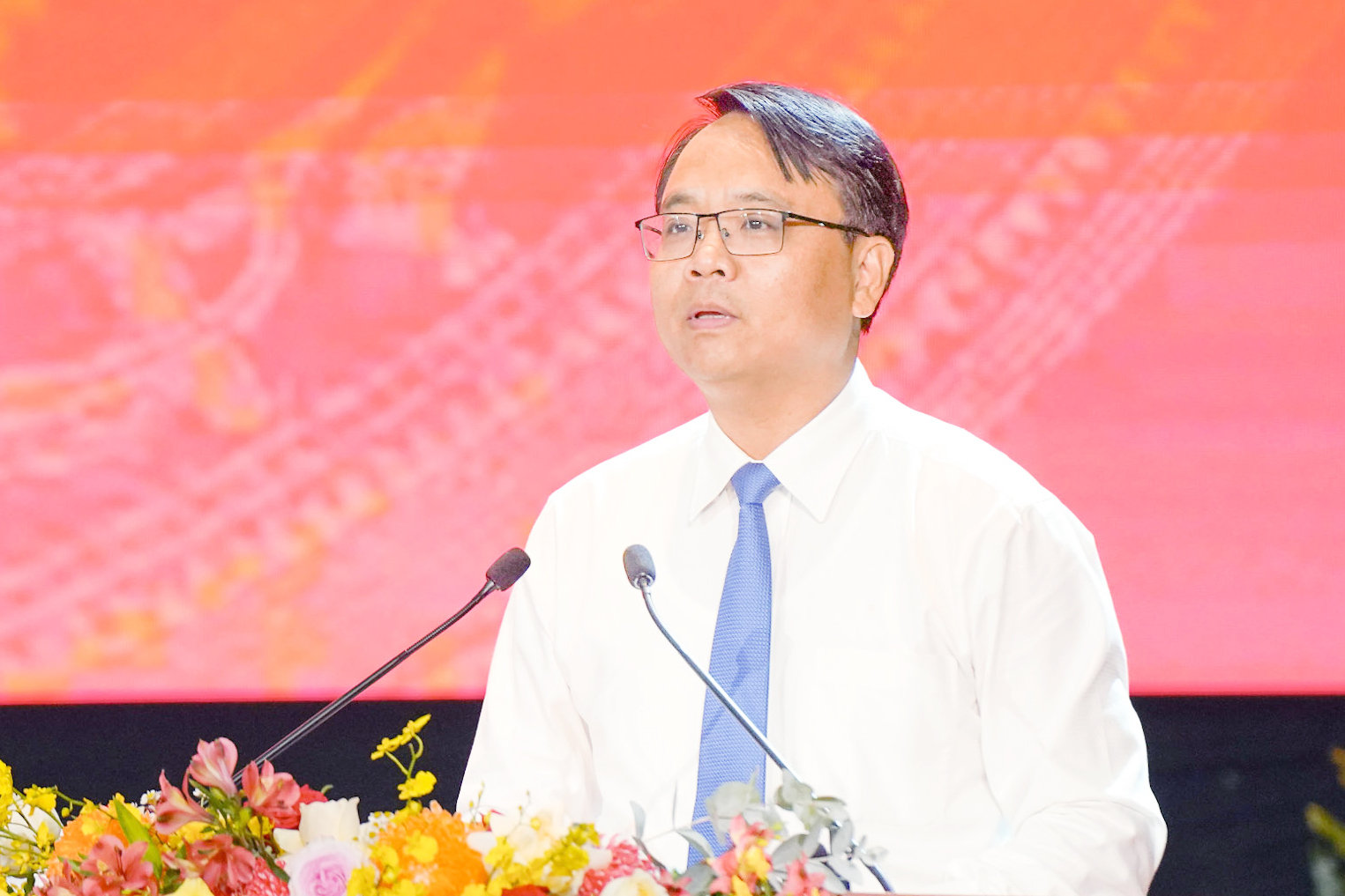 Hinh anh sy (1)
