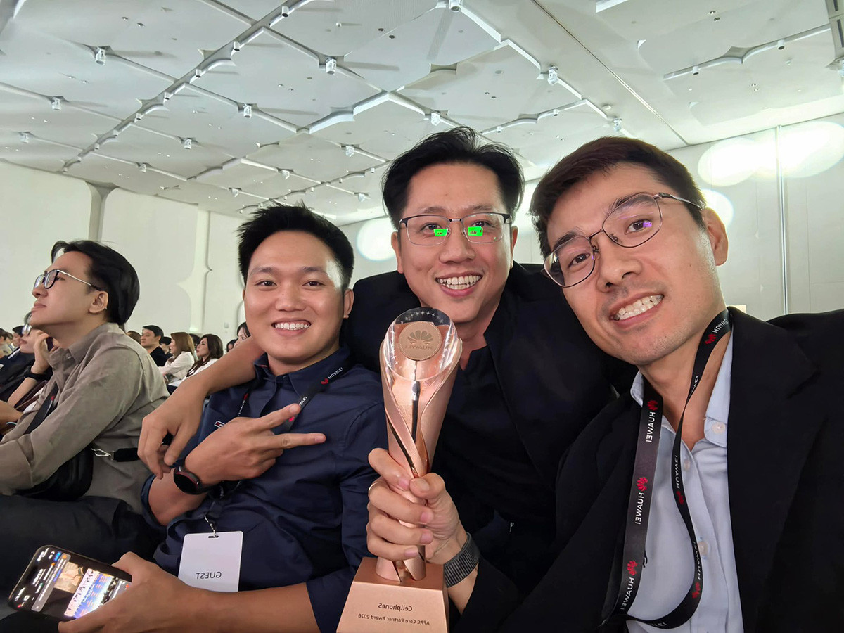 CellphoneS vinh dự được Huawei trao giải Retailer Partner khu vực APAC