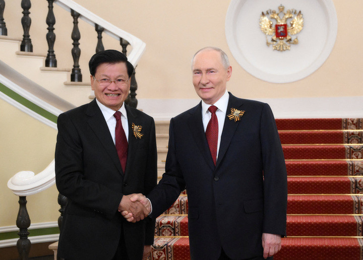 Tổng thống Putin đón tiếp lãnh đạo Lào