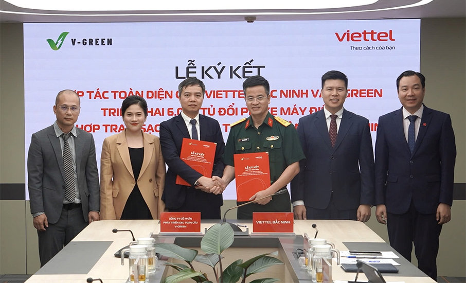 Lễ ký kết thỏa thuận hợp tác giữa V-Green và Viettel Bắc Ninh về phát triển trạm sạc và tủ đổi pin xe điện