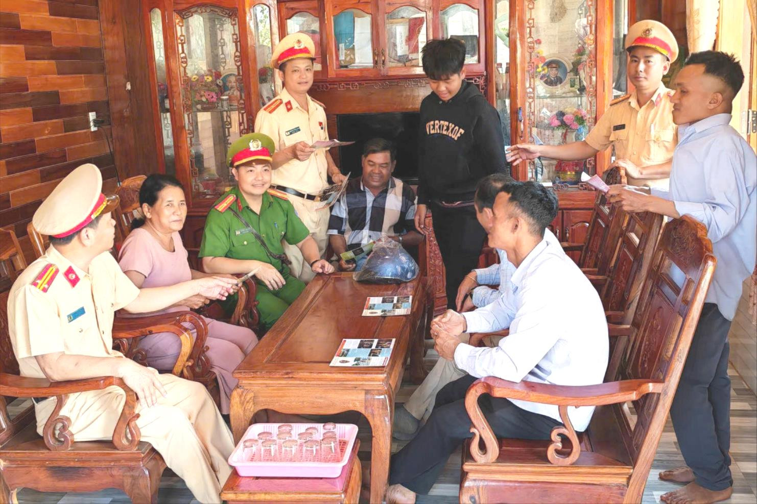 anh-tuyen-truyen-4-1-.jpg