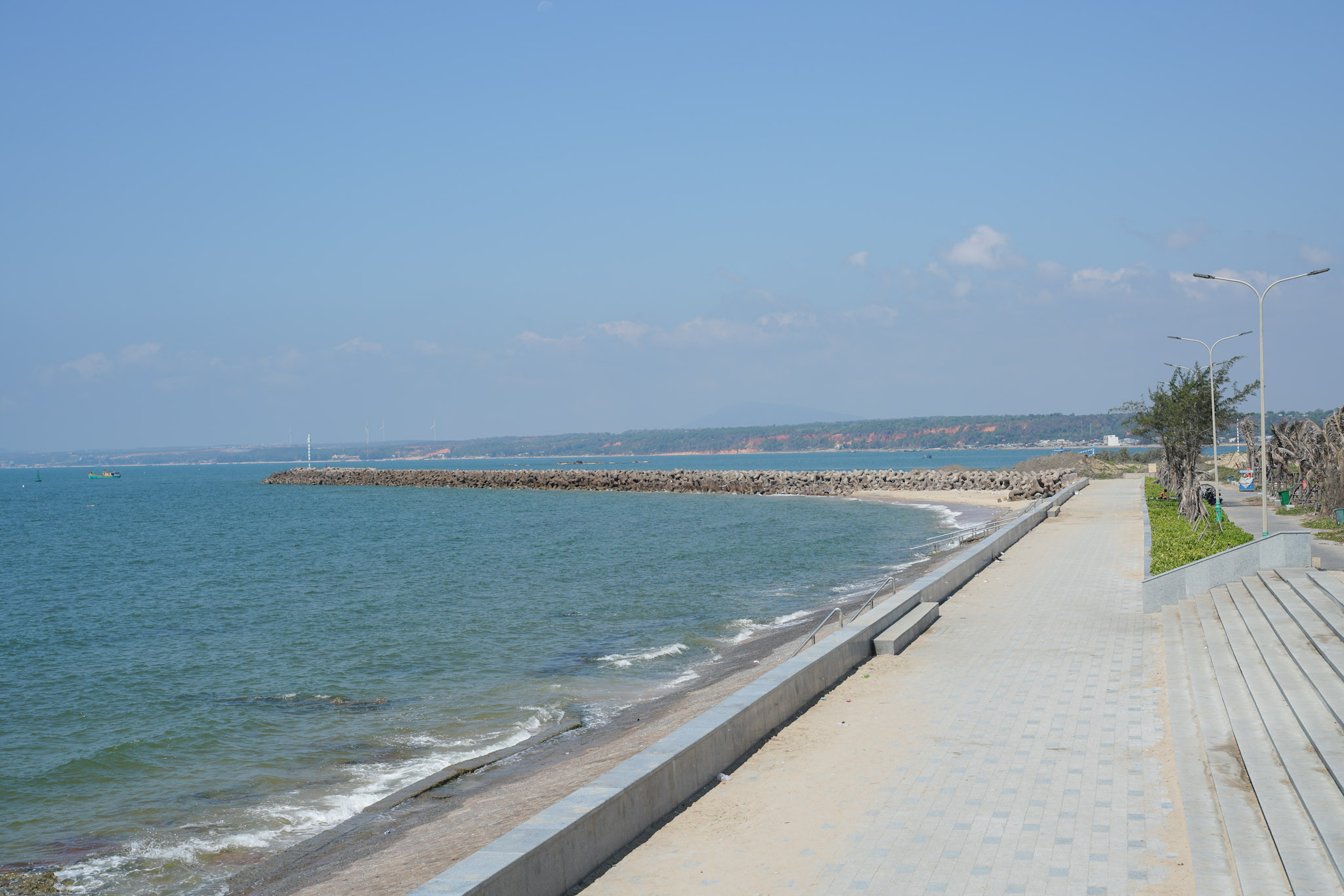 Lam Dong has a coastline stretching more than 192 kilometers, offering significant potential for marine economic development