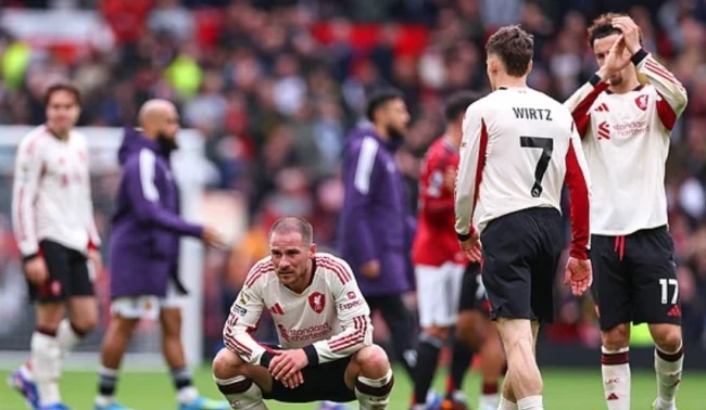 Liverpool của Arne Slot bộc lộ nhiều hạn chế trong cách vận hành lối chơi.