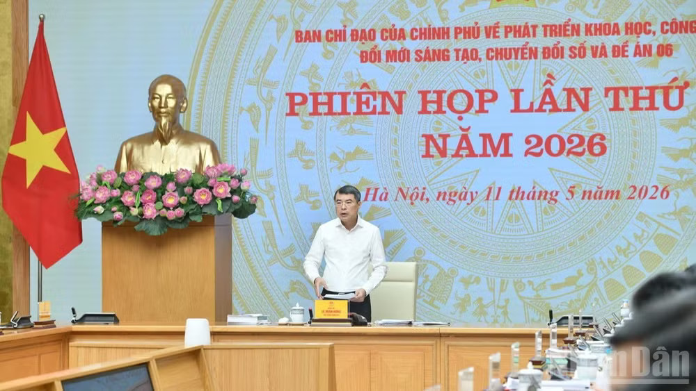 Thủ tướng Lê Minh Hưng yêu cầu tập trung phát triển đồng bộ hạ tầng số, chuyển đổi số toàn diện; bảo đảm kết nối, chia sẻ dữ liệu thông suốt. (Ảnh: Thanh Giang) Thủ tướng Lê Minh Hưng yêu cầu tập trung phát triển đồng bộ hạ tầng số, chuyển đổi số toàn diện; bảo đảm kết nối, chia sẻ dữ liệu thông suốt. (Ảnh: Thanh Giang)